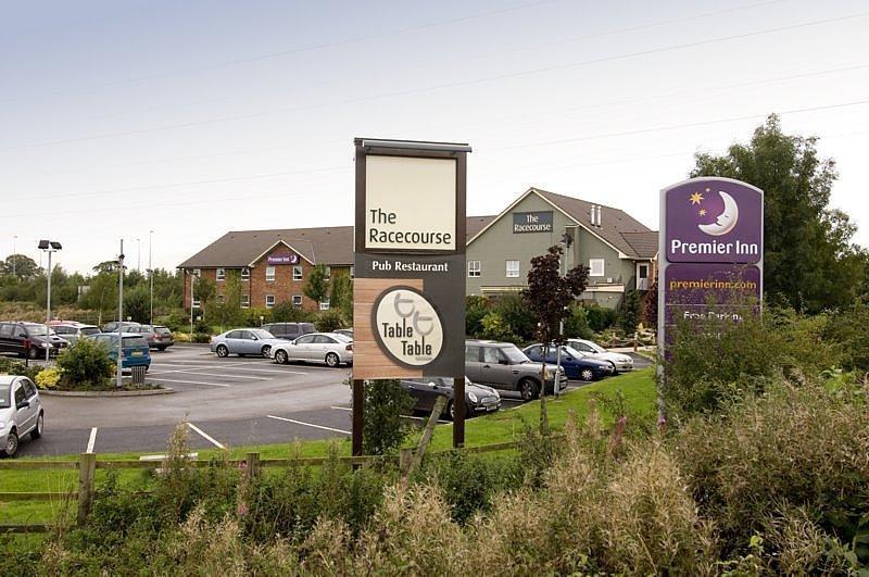Premier Inn Uttoxeter Eksteriør bilde