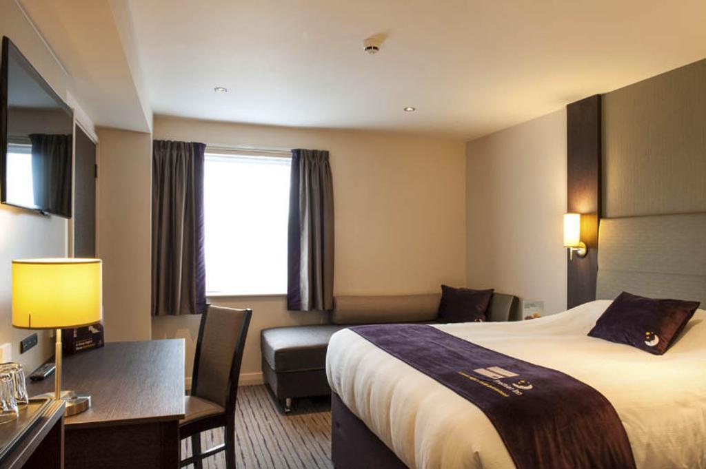 Premier Inn Uttoxeter Eksteriør bilde